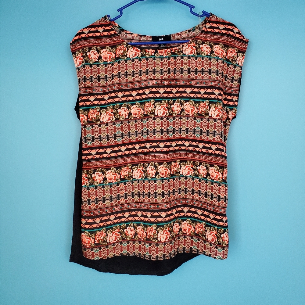 iZ Byer Cap Sleeve Blouse Size XS Floral